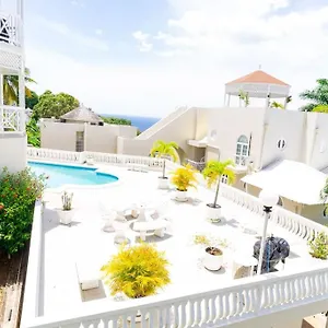 Guest house Coastal Bliss -oceanview 2-bedroom In The Heart Of Town, Ocho Rios