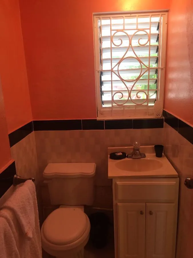 Csompo Bed And Breakfast Ocho Rios 0*,  Jamaica