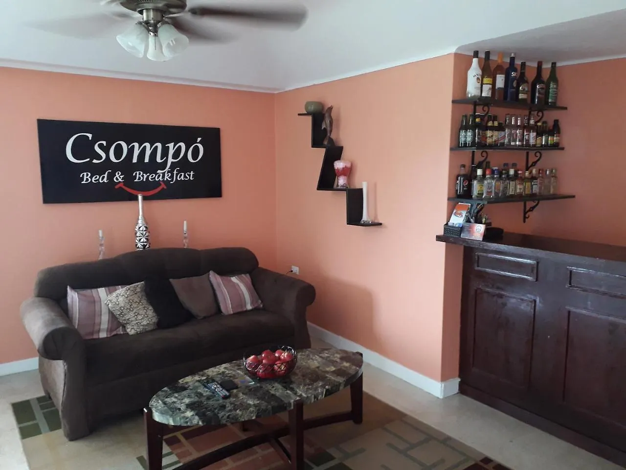 Csompo Bed And Breakfast Ocho Rios 0*,