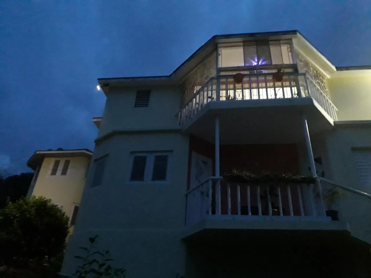 Guest house Csompo Bed And Breakfast Ocho Rios