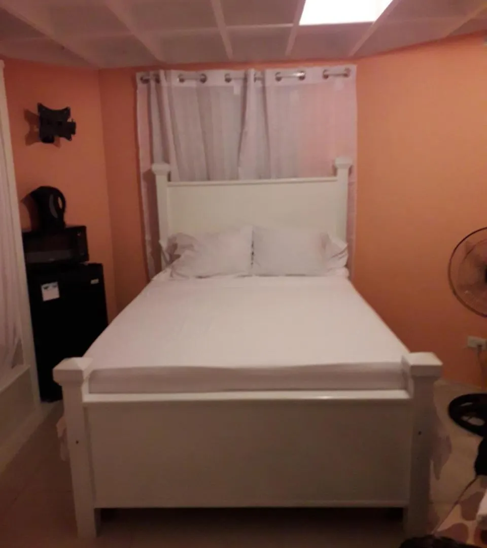 Guest house Csompo Bed And Breakfast Ocho Rios Jamaica